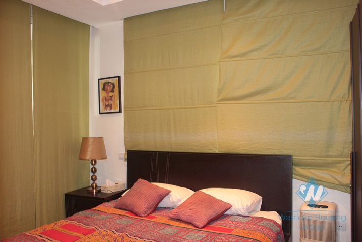 High quality apartment with lake view for lease in Xuan Dieu street, Tay Ho, hanoi